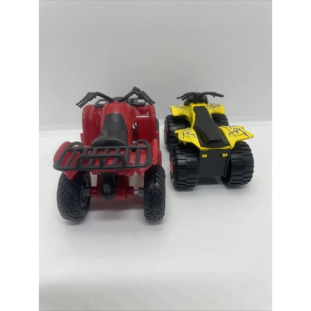 Greenbrier  ATV, Die-cast Metal & Plastic EX 500 And RED 4-Four Wheeler W  Racks